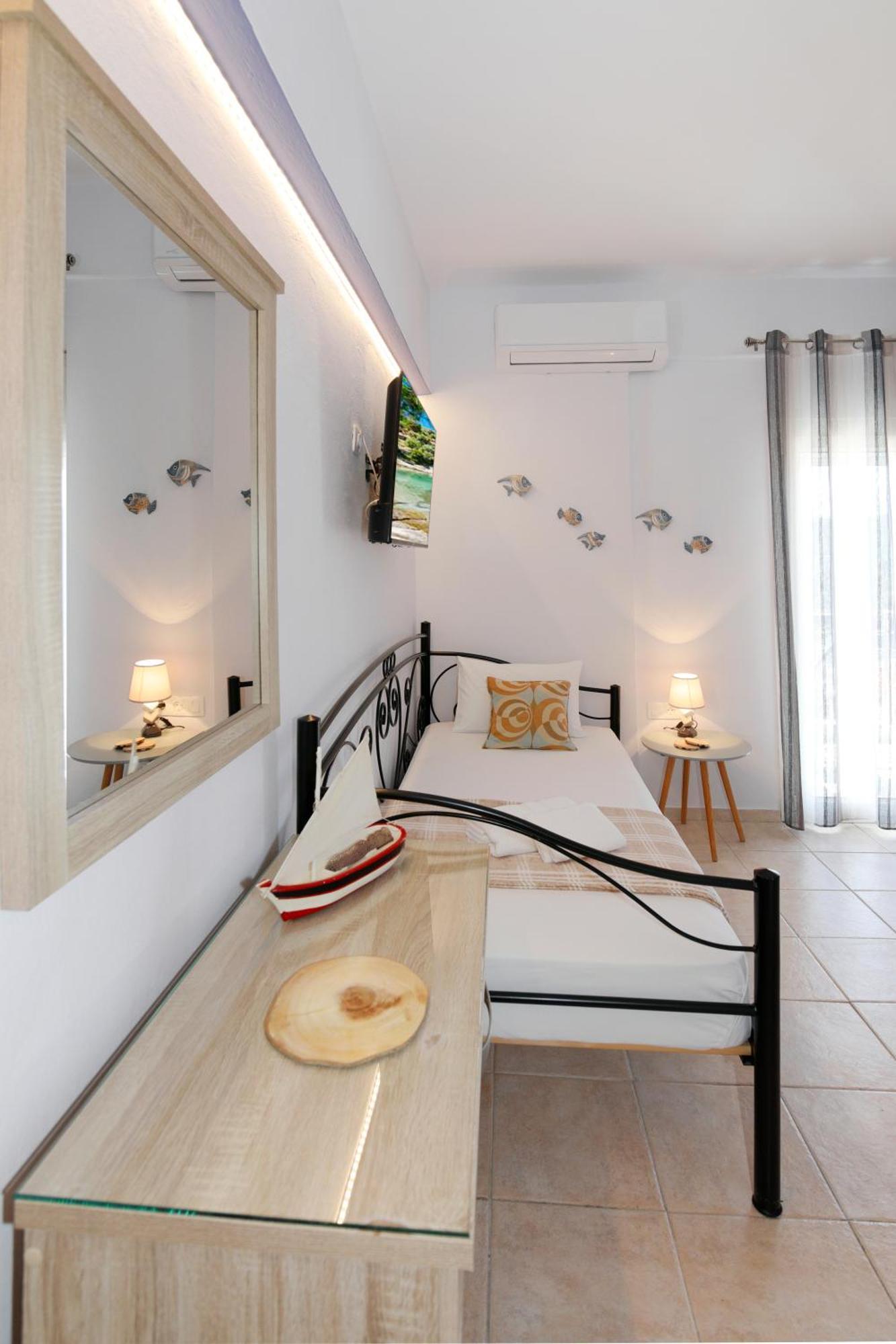 Thea Studios Pyrgadikia Buitenkant foto